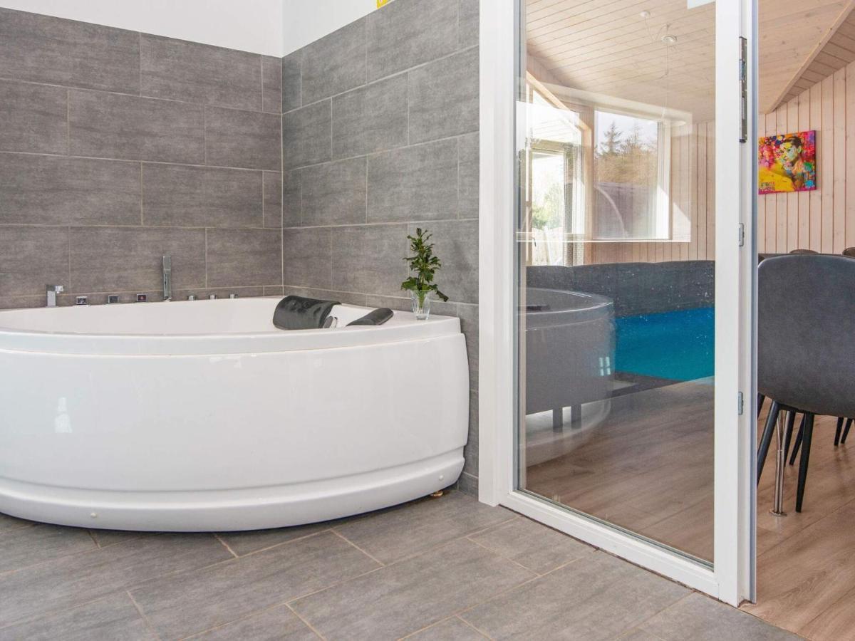 16 Person Holiday Home In R M Rømø Kirkeby Exterior foto